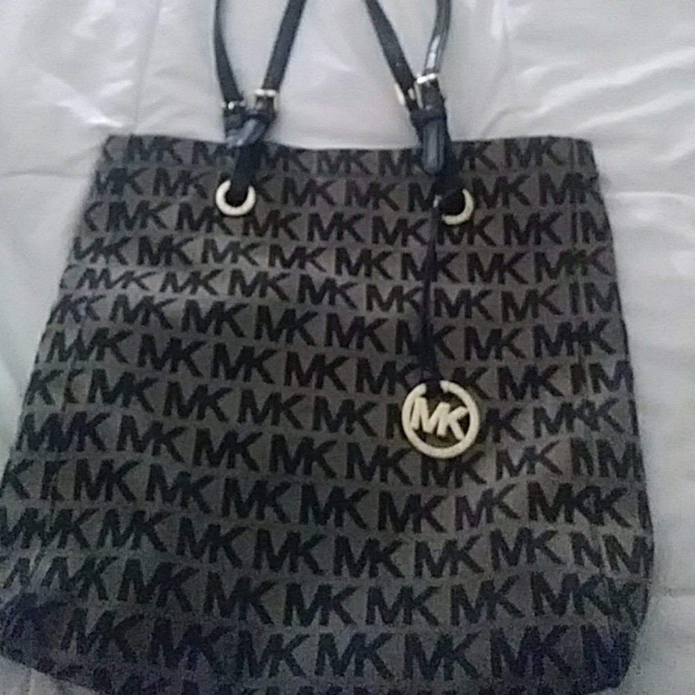 Michael Kors purse